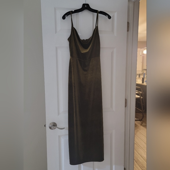 TAYLOR Olive Cowl-Neck Sleeveless Velvet Dress Sz 2 - Picture 8 of 8
